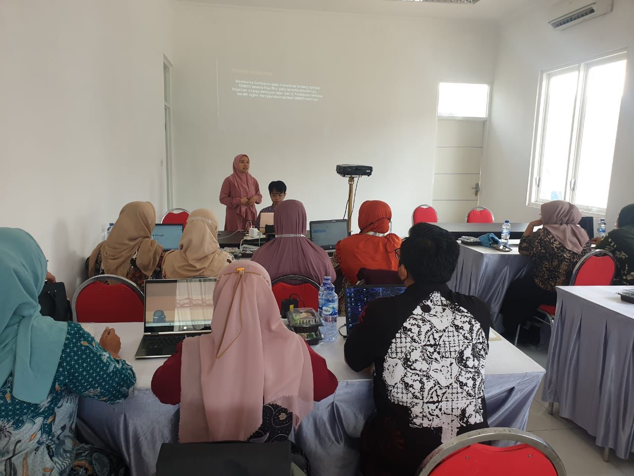 Pelatihan Penerapan Sistem Informasi Manajemen Kesehatan (SIMKES) Kabupaten Jember